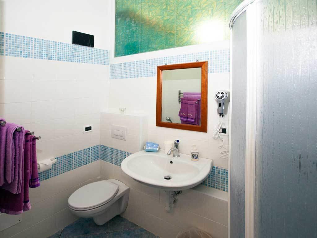 La Brezza B&B ايسكيا الغرفة الصورة